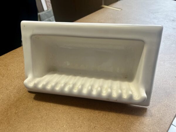 Porte-savon blanc en porcelaine rectangle 
24x14x10 cm